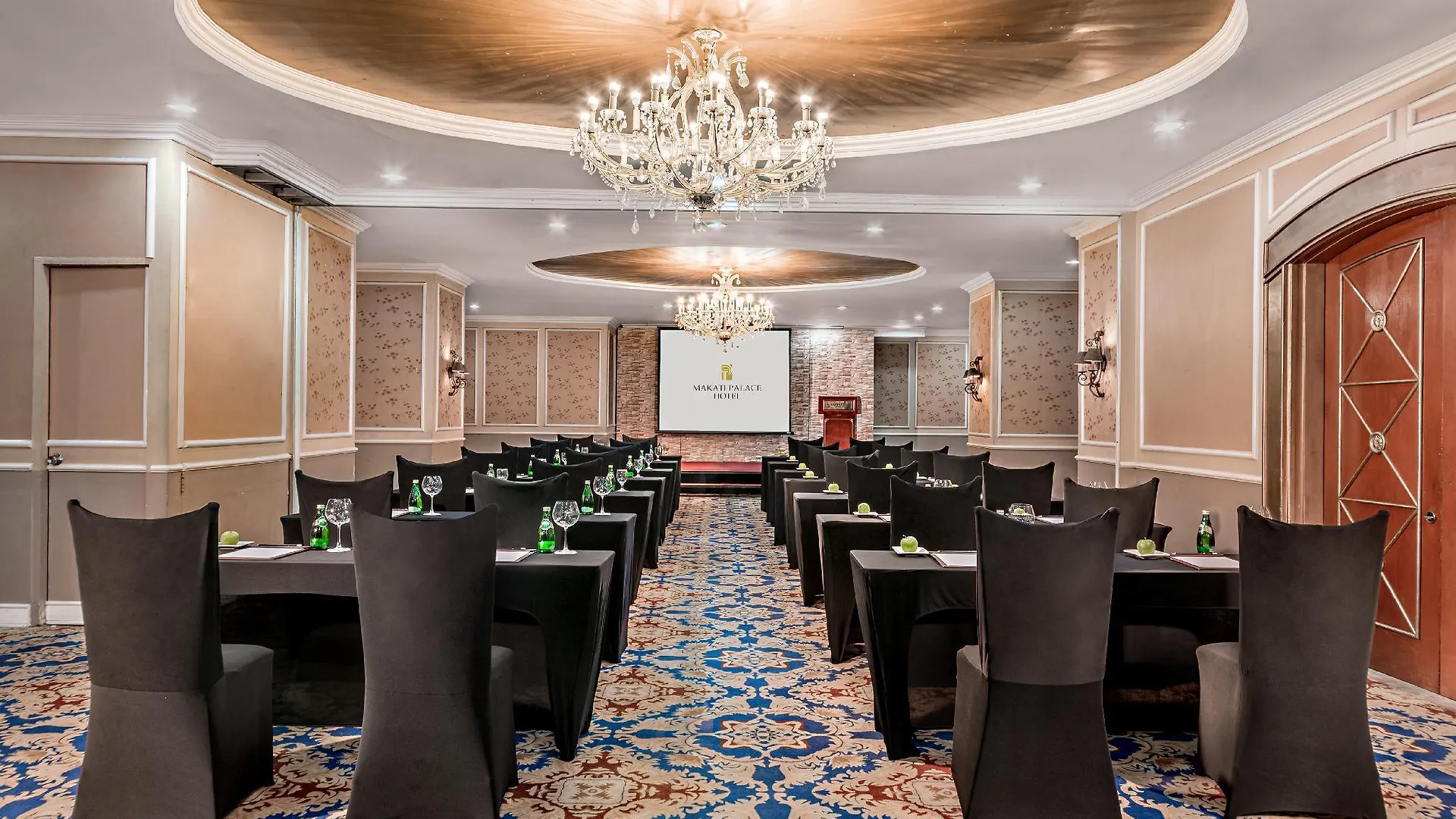Makati Palace Hotel Makati City 4*,